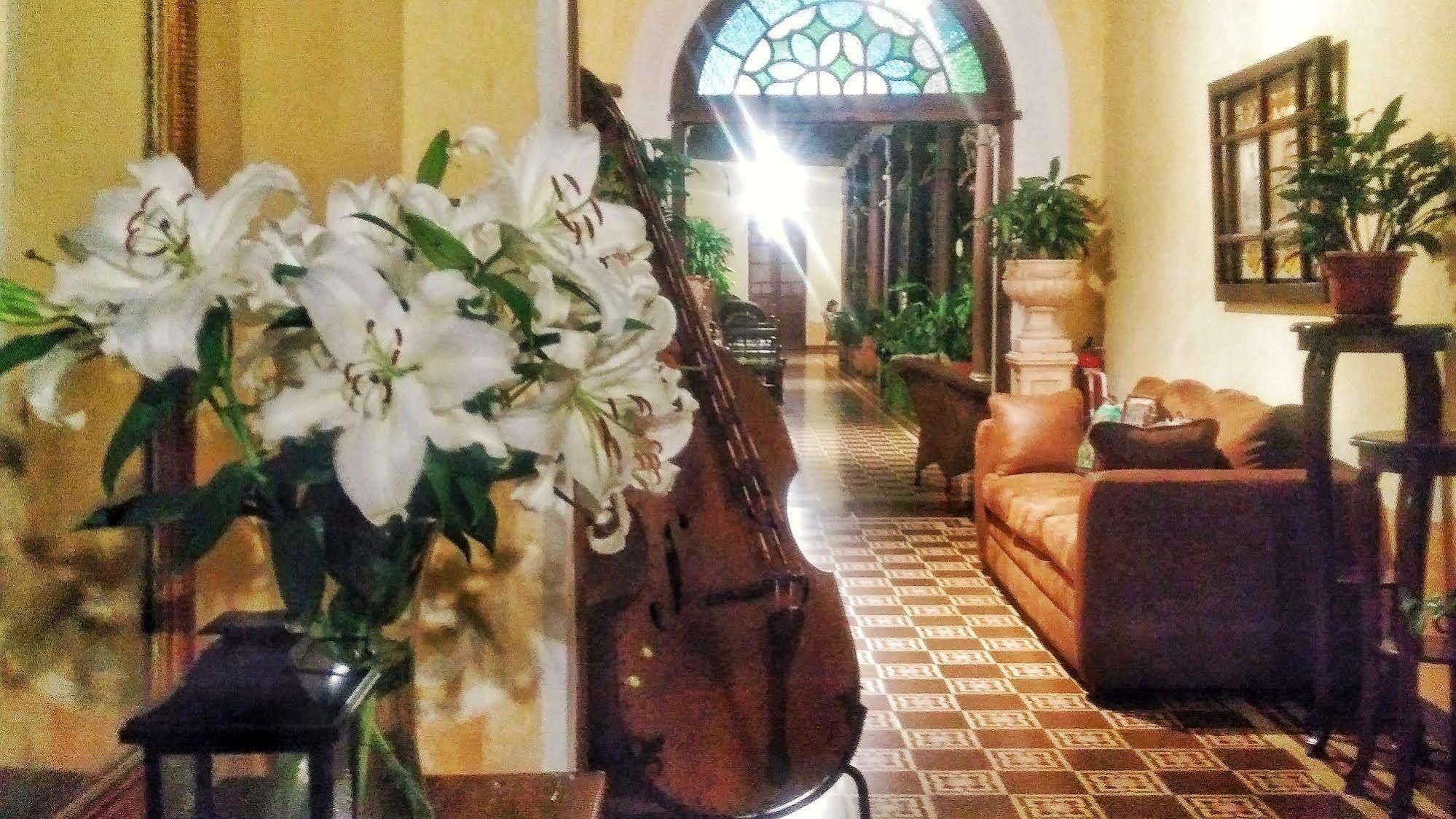Hotel Aurora Antigua Esterno foto